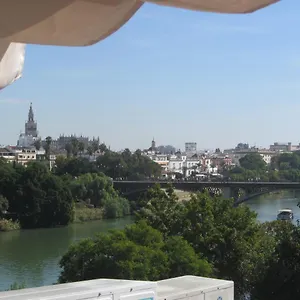 Apartamento Trianabridgeviews ático Con Vistas Al Puente De Triana Calle Castilla 38, Sevilla