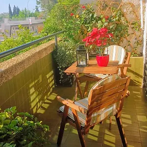 Apartamento Bright Facing The River, Plaza España, Sevilla