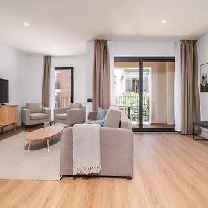 https://limehome-barcelona-placa-pirineus.catalonia-hotels.com