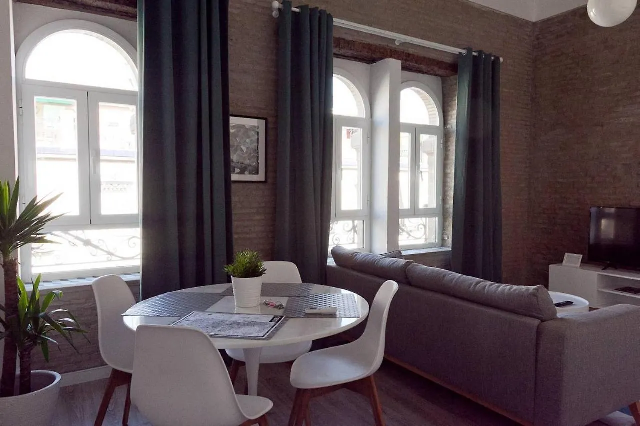 Gotoseville Feria Apartments 0*, Севилья Испания